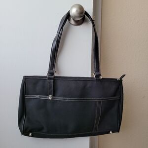 Franco Sarto gorgeous buttery soft black  shoulder w/ contrasting stitch